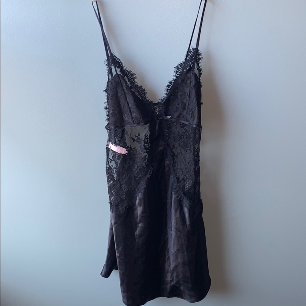 💋 Victoria’s secret satin&lace baby doll slip